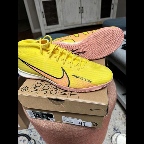 Nike Zoom Mercurial Superfly 9 Men’s 10Academy IC Soccer Shoes